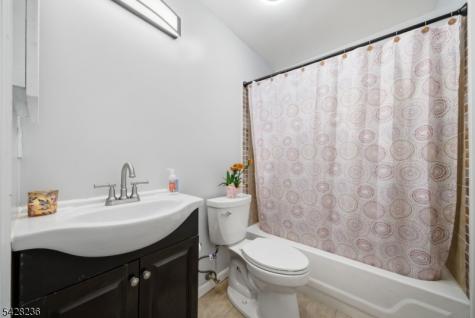 3 Juniper Court Clifton NJ 07014