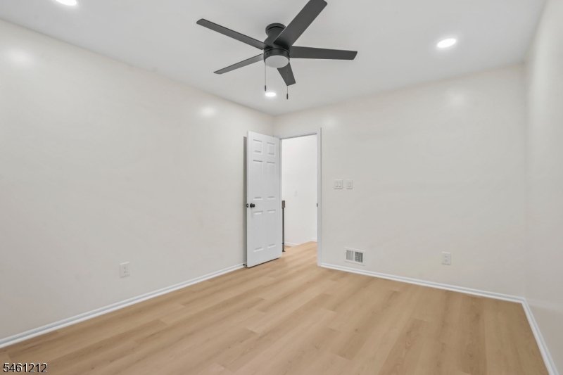 102 Kingsberry Drive Franklin NJ 08873
