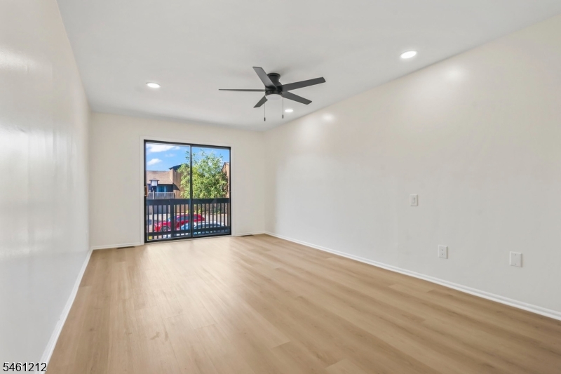 102 Kingsberry Drive Franklin NJ 08873