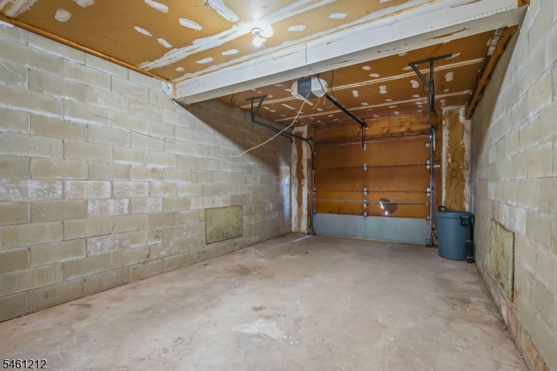 102 Kingsberry Drive Franklin NJ 08873