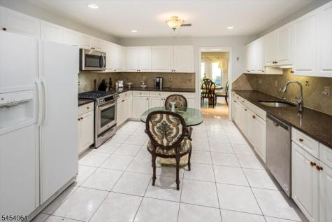 52 Jesse Court Montville NJ 07045