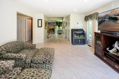 52 Jesse Court Montville NJ 07045