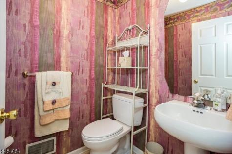 52 Jesse Court Montville NJ 07045