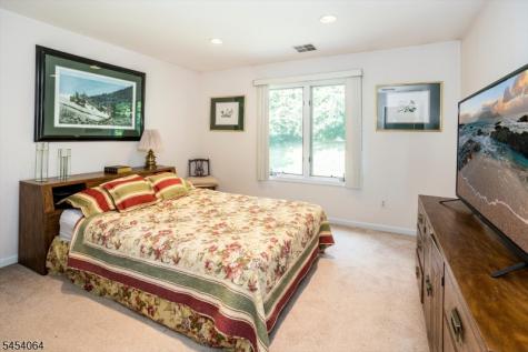 52 Jesse Court Montville NJ 07045