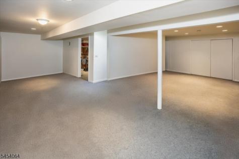 52 Jesse Court Montville NJ 07045