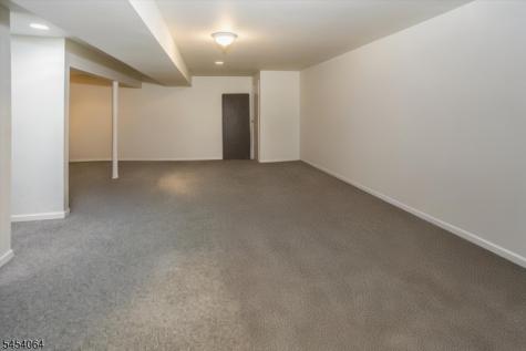 52 Jesse Court Montville NJ 07045