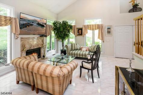 52 Jesse Court Montville NJ 07045