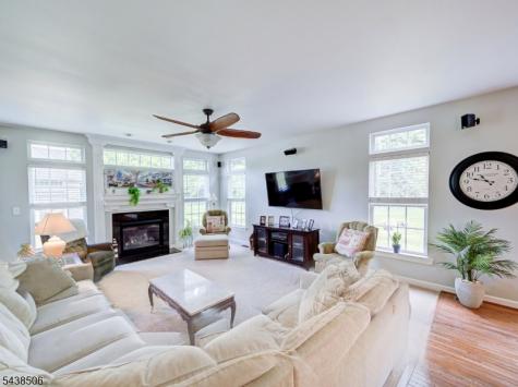 28 Primrose Lane Sparta NJ 07871