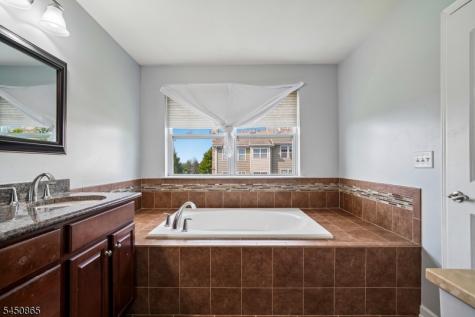 5 Alexanders Road Allamuchy NJ 07840