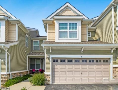 5 Alexanders Road Allamuchy NJ 07840