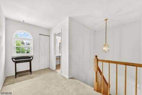 7 Munsee Trail Branchburg NJ 08876