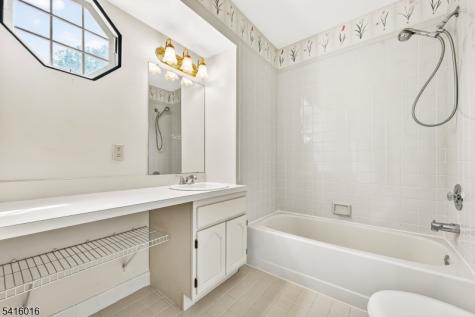 7 Munsee Trail Branchburg NJ 08876