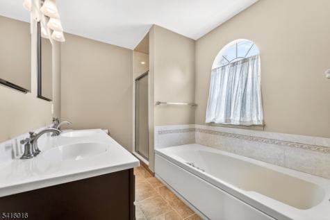 7 Munsee Trail Branchburg NJ 08876