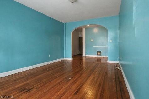 5 Pomona Avenue Newark NJ 07112