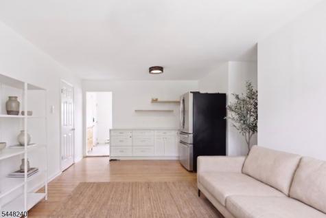 52 Lakeside Drive Millburn NJ 07041