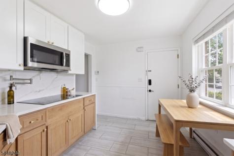 52 Lakeside Drive Millburn NJ 07041