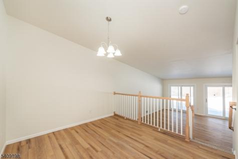 7 Summit Court Clinton NJ 08801
