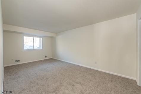 7 Summit Court Clinton NJ 08801