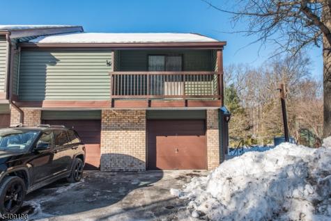 7 Summit Court Clinton NJ 08801