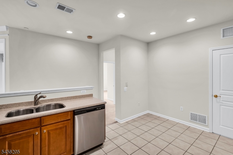 7110 Westover Way Franklin NJ 08873