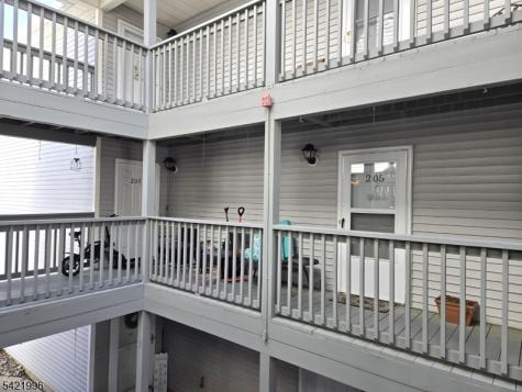 64 Dayton Court Independence NJ 07840