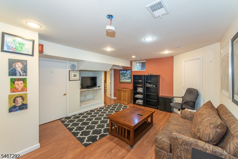 250 Ridgedale Ave A6 Florham Park NJ 07932