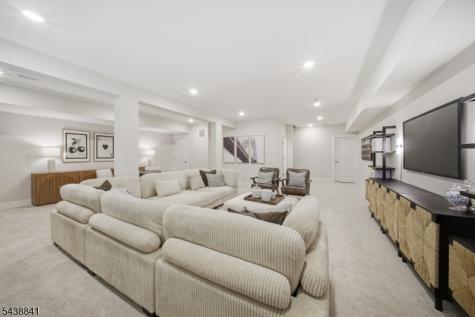 5 Pimlico Place Oakland NJ 07436