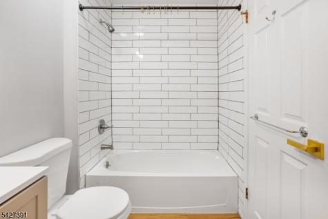 166 Sapphire Lane Franklin NJ 08823