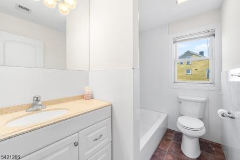 233 5th Street Fairview NJ 07022