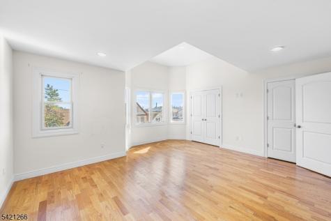 233 5th Street Fairview NJ 07022