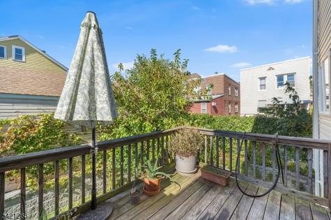 233 5th Street Fairview NJ 07022