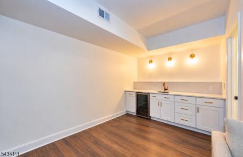 67 Halina Lane Butler NJ 07405