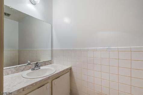1401 N Oaks Boulevard North Brunswick NJ 08902