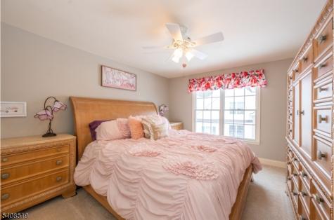 66 Briar Court Hardyston NJ 07419