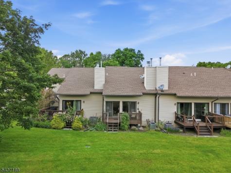 10 Oriole Terrace Hampton NJ 07860