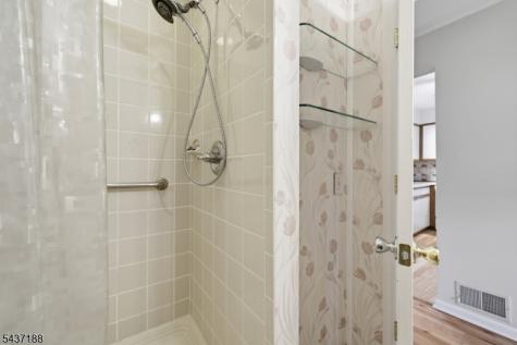 10 Oriole Terrace Hampton NJ 07860