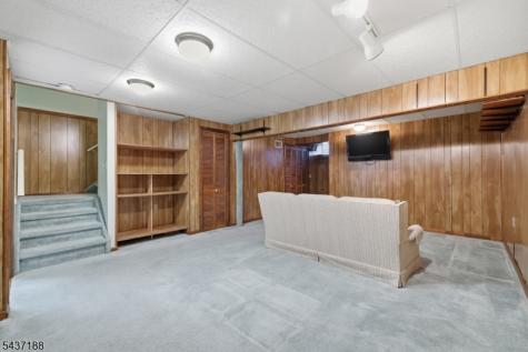 10 Oriole Terrace Hampton NJ 07860