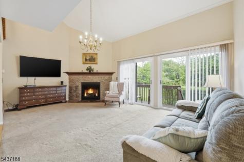 10 Oriole Terrace Hampton NJ 07860