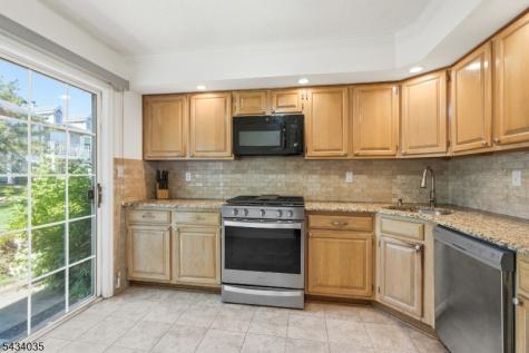 62 Gregory Lane Franklin NJ 08823