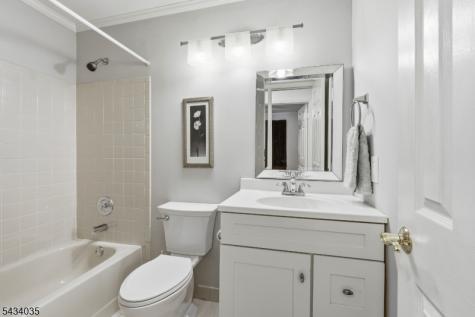 62 Gregory Lane Franklin NJ 08823