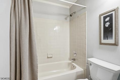 62 Gregory Lane Franklin NJ 08823