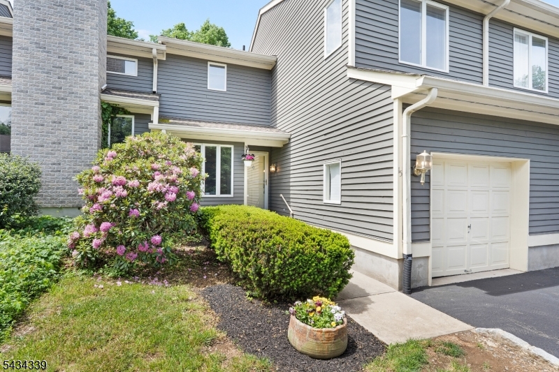 15 Saint Andrews Lane Clinton NJ 08801