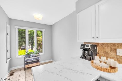 15 Saint Andrews Lane Clinton NJ 08801