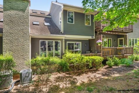 15 Saint Andrews Lane Clinton NJ 08801