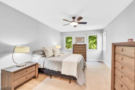 15 Saint Andrews Lane Clinton NJ 08801