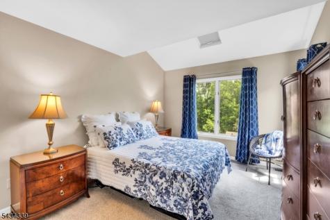 15 Saint Andrews Lane Clinton NJ 08801