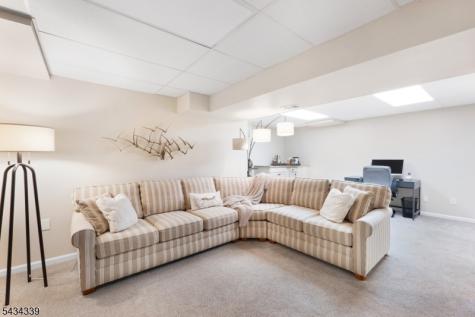 15 Saint Andrews Lane Clinton NJ 08801