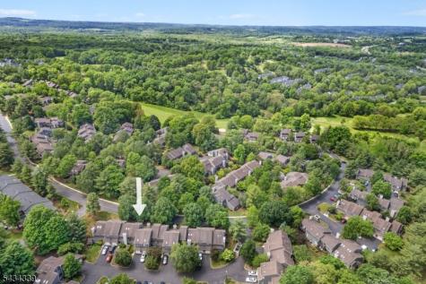 15 Saint Andrews Lane Clinton NJ 08801