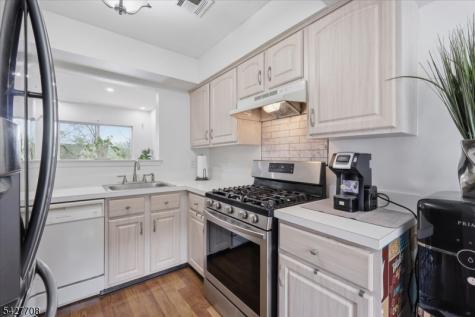52 Cambridge Oxford NJ 07863