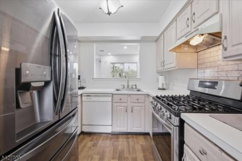 52 Cambridge Oxford NJ 07863